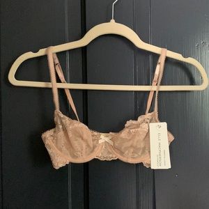 Elle Macpherson 32 B lace underwire bra